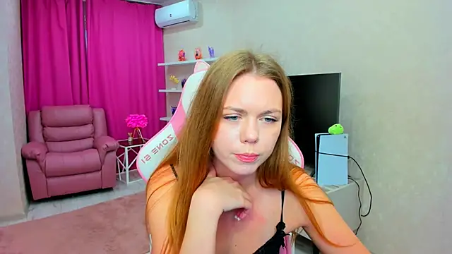 Strawberrye online show from 05/11/26, 11:22