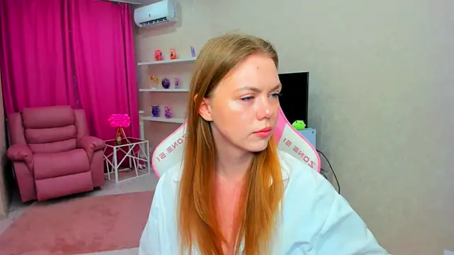 Strawberrye online show from 05/30/26, 03:24