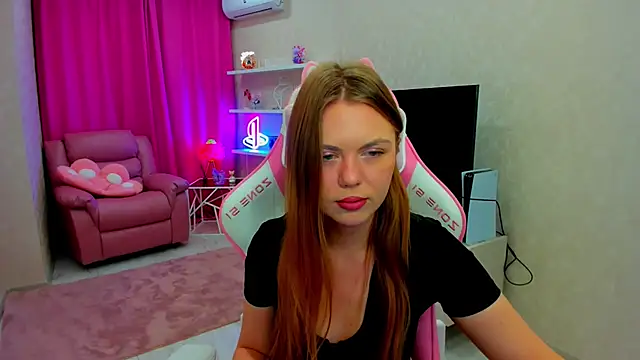 Strawberrye online show from 11/12/25, 03:32