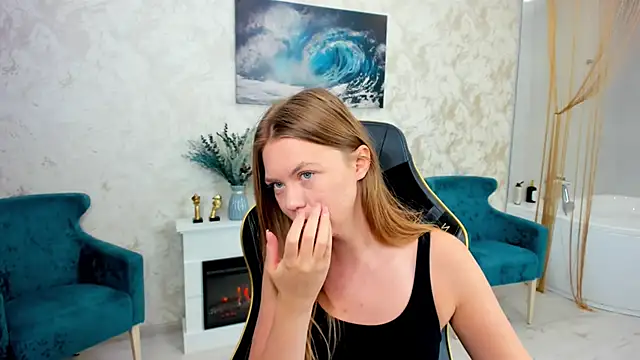 Strawberrye online show from 02/26/26, 03:28