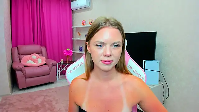 Strawberrye online show from 02/03/26, 03:26