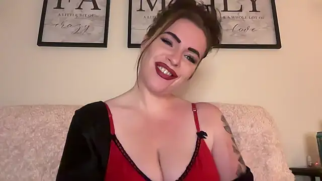 EmilyBlue online show from 10/25/25, 11:05