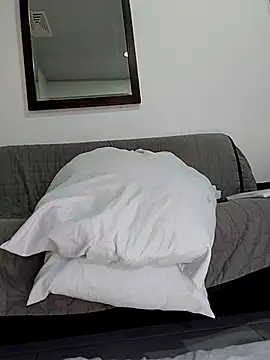 Snapshot of estrella_tasty chatting on 01/13/26, 12:58 estrella tasty online show from 01/13/26, 12:58