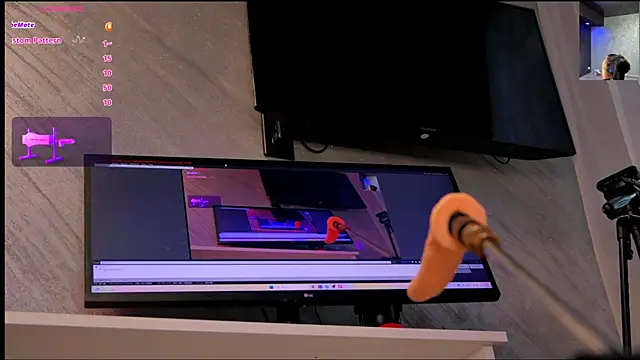 im-your-lovee online show from 11/17/25, 07:01