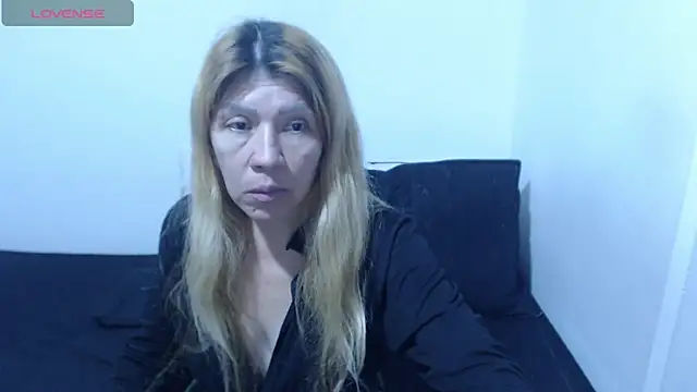 Dulce-Bella online show from 05/21/26, 02:47