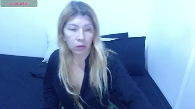 Dulce-Bella online show from 03/03/26, 03:30