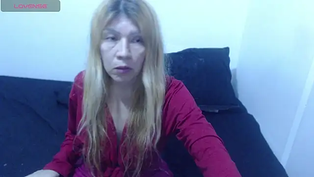 Dulce-Bella online show from 03/25/26, 08:52