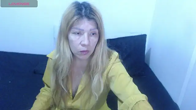 Dulce-Bella online show from 03/17/26, 03:04