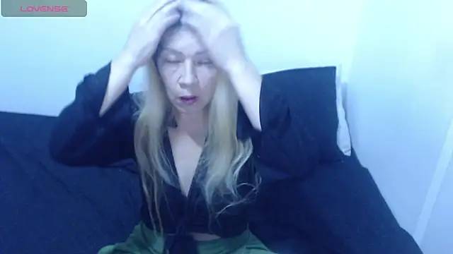 Dulce-Bella online show from 03/29/26, 08:43