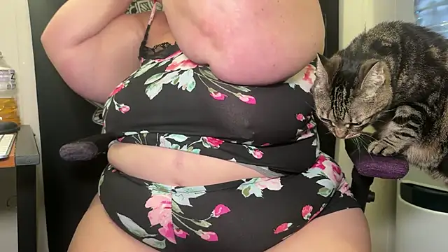 Miss Phat Booty online show from 10/24/25, 01:26