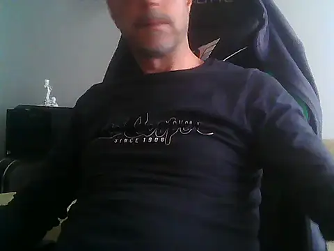 Snapshot of boran34 chatting on 05/21/26, 04:15 boran34 online show from 05/21/26, 04:15