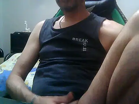 Snapshot of boran34 chatting on 06/06/26, 10:26 boran34 online show from 06/06/26, 10:26