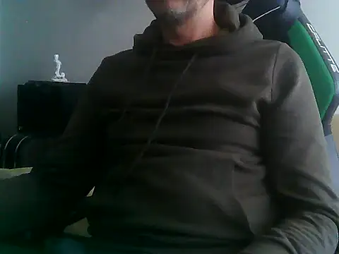 Snapshot of boran34 chatting on 05/04/26, 03:37 boran34 online show from 05/04/26, 03:37