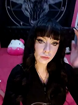 EVILYN online show from 12/22/25, 09:04