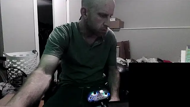 Snapshot of Anix888 chatting on 09/14/25, 05:08 Anix888 online show from 09/14/25, 05:08