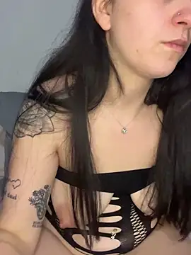 Snapshot of joeystaciee chatting on 06/11/26, 12:32 joeystaciee online show from 06/11/26, 12:32