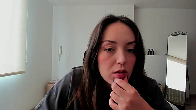 molly marmalade  online show from 03/19/25, 04:45