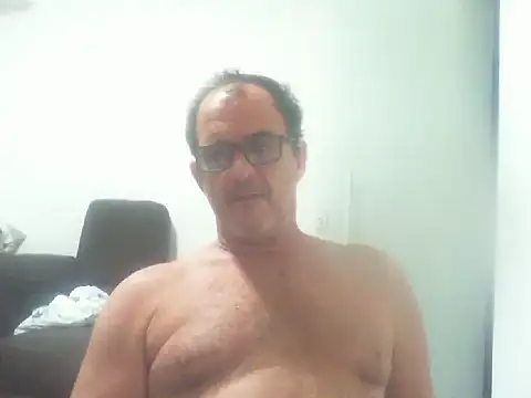 Snapshot of ConradinhoBR50 chatting on 05/13/26, 05:36 ConradinhoBR50 online show from 05/13/26, 05:36