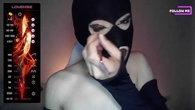 Bigfemblue online show from 10/12/25, 11:17