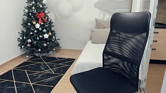 ClaraAndTerry online show from 01/10/25, 01:53