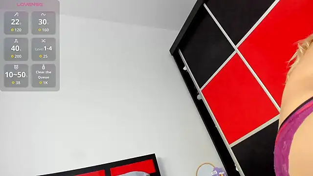 Snapshot of suuzykiss chatting on 11/04/25, 06:06 suuzykiss online show from 11/04/25, 06:06