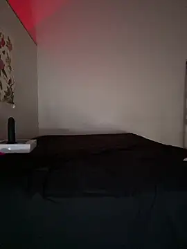 Amanita Bloom online show from 12/18/25, 07:57