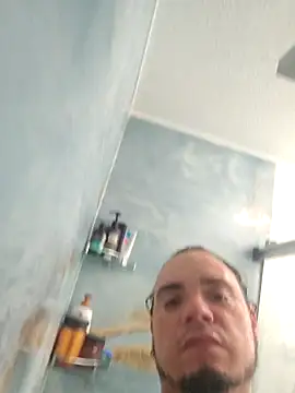 latinoflpr online show from 11/12/25, 02:37