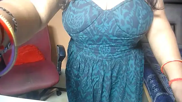 Snapshot of Shanvi_ chatting on 06/07/26, 01:27 Shanvi online show from 06/07/26, 01:27