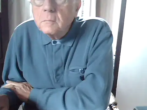 Snapshot of johnjohn622662 chatting on 11/09/25, 10:52 johnjohn622662 online show from 11/09/25, 10:52