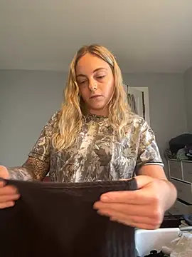 jaseyrae online show from 07/25/26, 04:13
