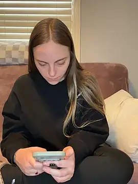 jaseyrae online show from 03/12/26, 04:22