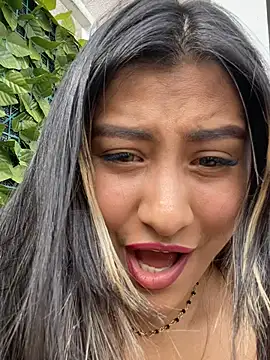 Snapshot of Rubyross21 chatting on 01/06/25, 06:31 Rubyross21 online show from 01/06/25, 06:31