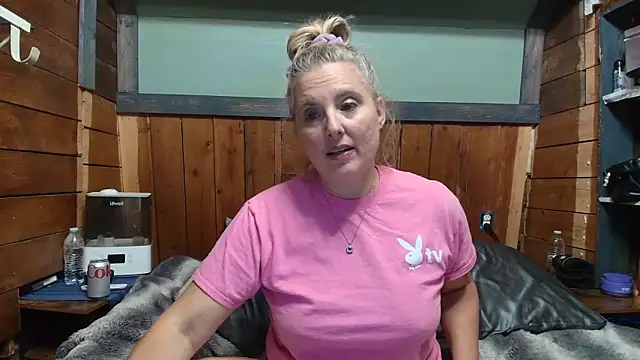 lisaxlovexxx online show from 05/17/26, 02:33