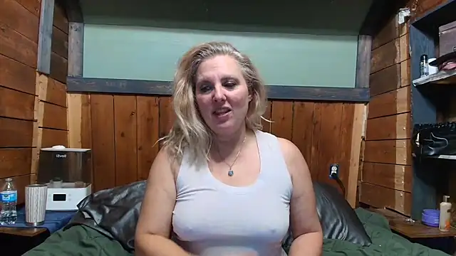lisaxlovexxx online show from 04/05/26, 03:13