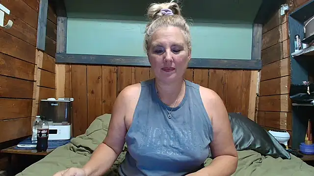 Snapshot of lisaxlovexxx chatting on 07/10/26, 04:18 lisaxlovexxx online show from 07/10/26, 04:18
