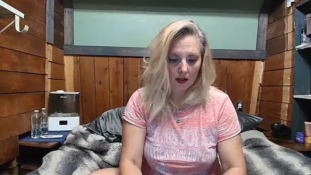 lisaxlovexxx online show from 05/18/26, 01:06