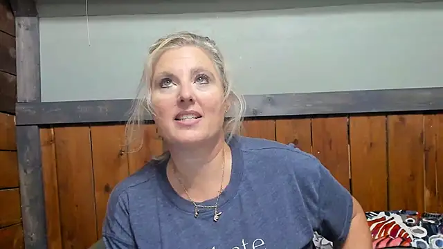 lisaxlovexxx online show from 10/03/25, 06:09