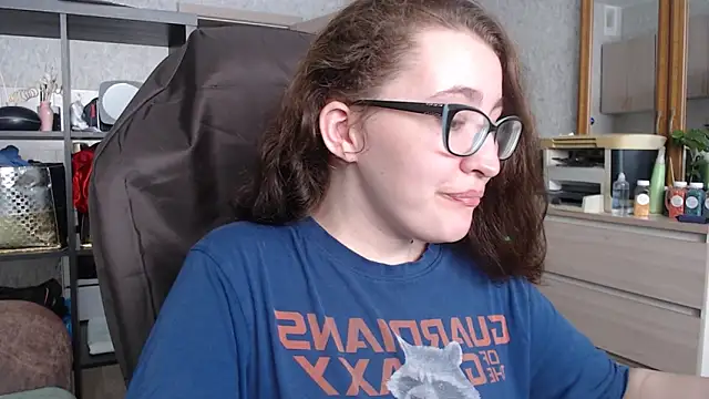 AnKey Rayah online show from 02/04/25, 08:46