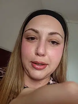 sofiabichota online show from 04/26/26, 03:42