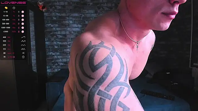 Snapshot of mark_normal chatting on 02/15/26, 06:25 mark normal online show from 02/15/26, 06:25