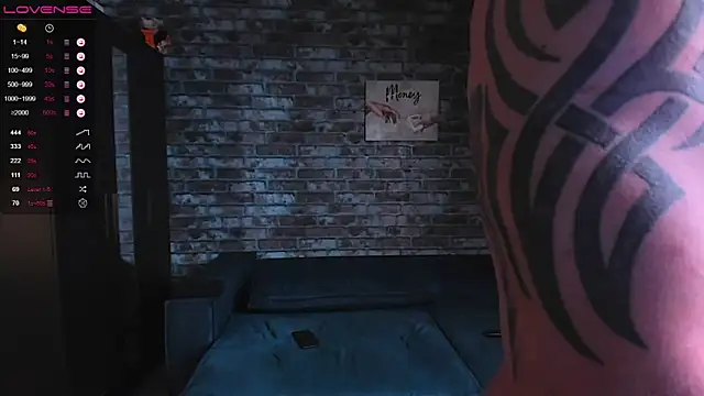 mark normal online show from 04/13/26, 01:53