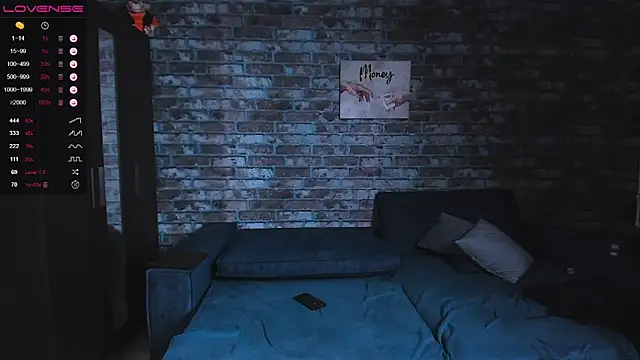 Snapshot of mark_normal chatting on 11/21/25, 03:16 mark normal online show from 11/21/25, 03:16