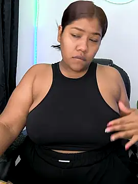 paola091 online show from 12/17/25, 12:32