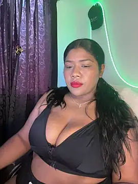 Snapshot of paola091 chatting on 07/12/26, 07:26 paola091 online show from 07/12/26, 07:26
