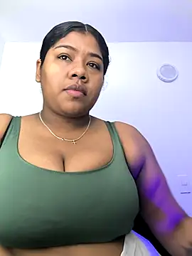 paola091 online show from 11/24/25, 11:32