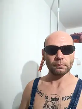 Snapshot of ganjaman871231 chatting on 09/27/25, 12:17 ganjaman871231 online show from 09/27/25, 12:17