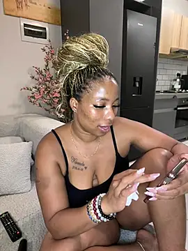 CurvyDesire1 online show from 02/10/26, 09:36