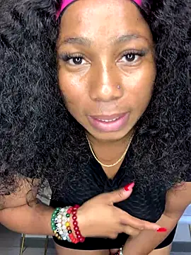 CurvyDesire1 online show from 12/04/25, 10:47