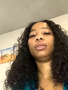 Snapshot of CurvyDesire1 chatting on 09/14/25, 05:30 CurvyDesire1 online show from 09/14/25, 05:30