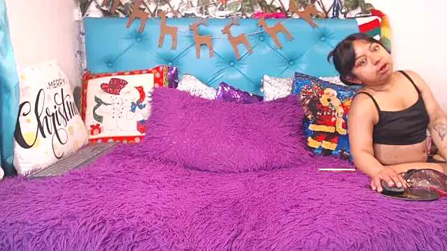 SARAWILLS online show from 12/18/25, 02:21